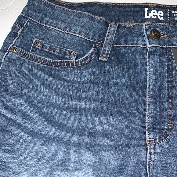 Lee size 22 dark blue “Influx” mid-rise 9” inseam regular fit cuffed jean shorts - Picture 5 of 12
